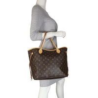 Louis Vuitton Neverfull MM Monogram Mannequin