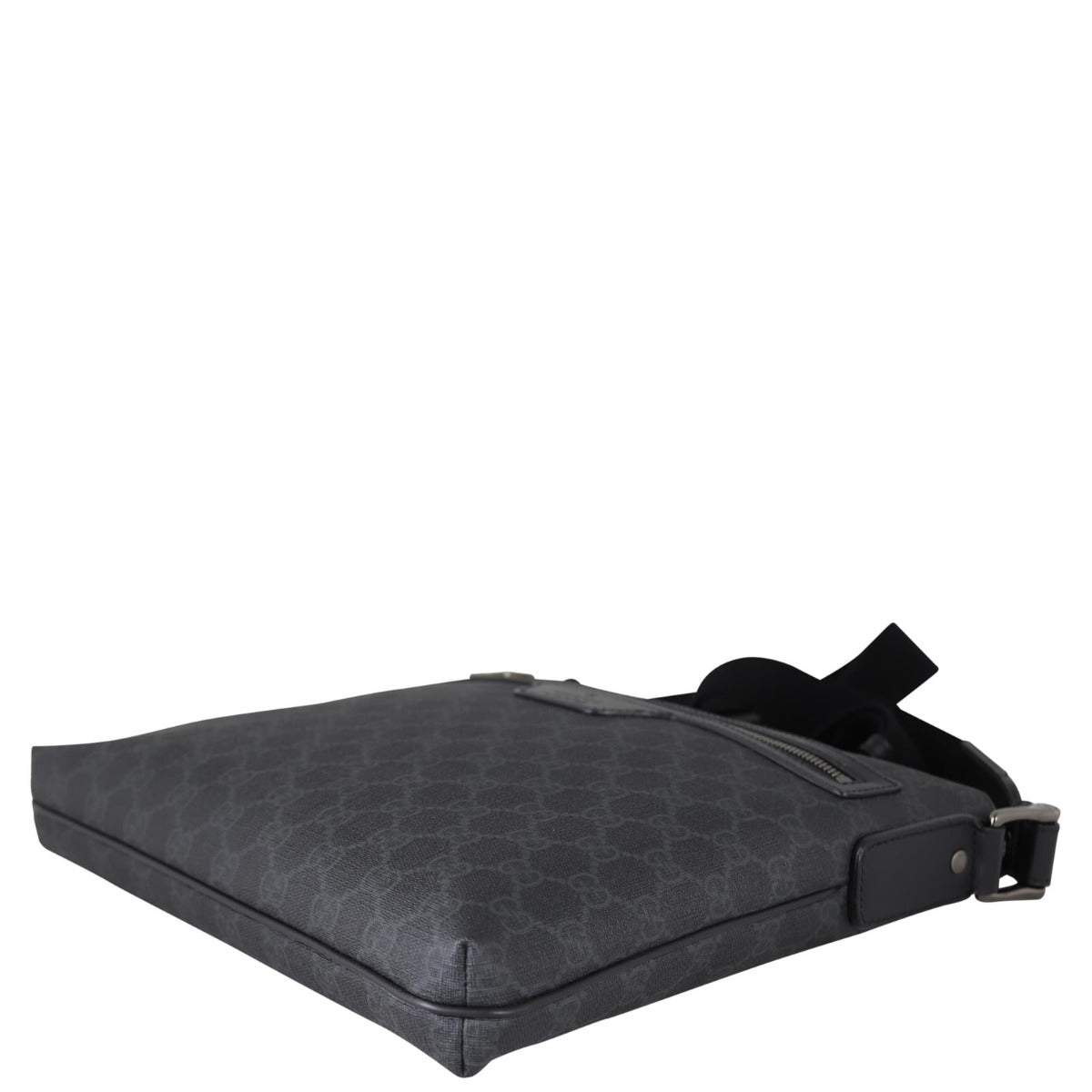 Gucci GG Supreme Messenger Bag Corner Distance