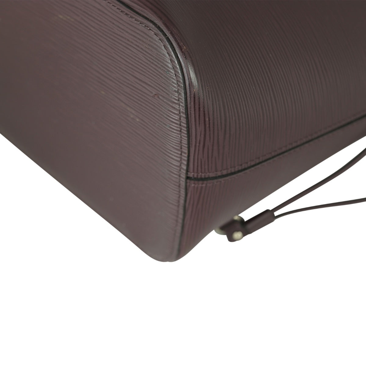 Louis Vuitton Neverfull MM Epi Corner Close Up