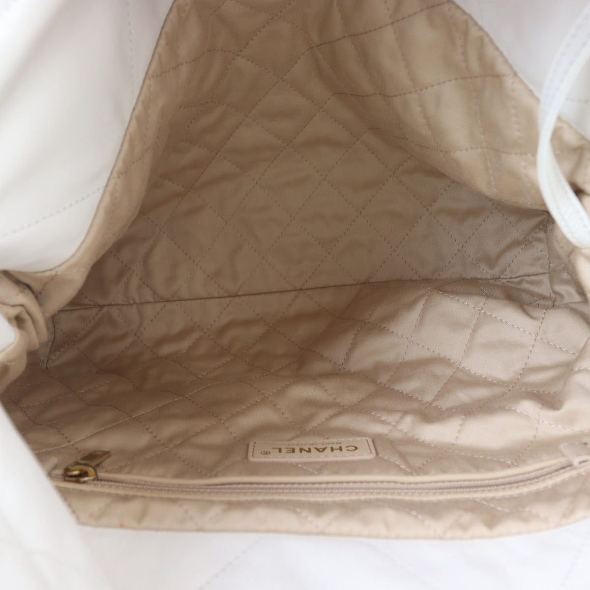 Chanel 22 Hobo Small