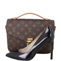 Louis Vuitton Pochette Metis Monogram