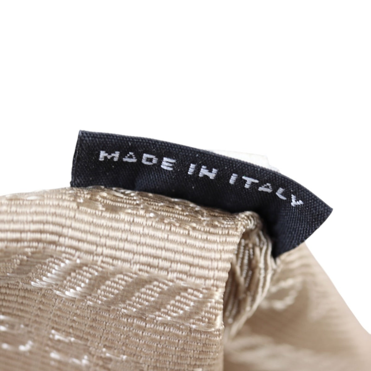 Prada Re-edition 2005 Saffiano Shoulder Bag