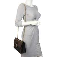 Louis Vuitton Victoire Monogram