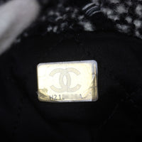 Chanel 22 Hobo Medium Tweed