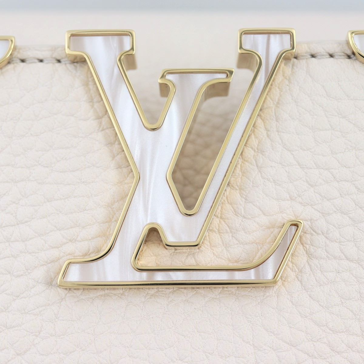 Louis Vuitton Capucines BB