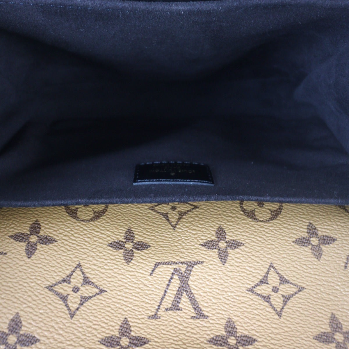 Louis Vuitton Pochette Metis Monogram Reverse