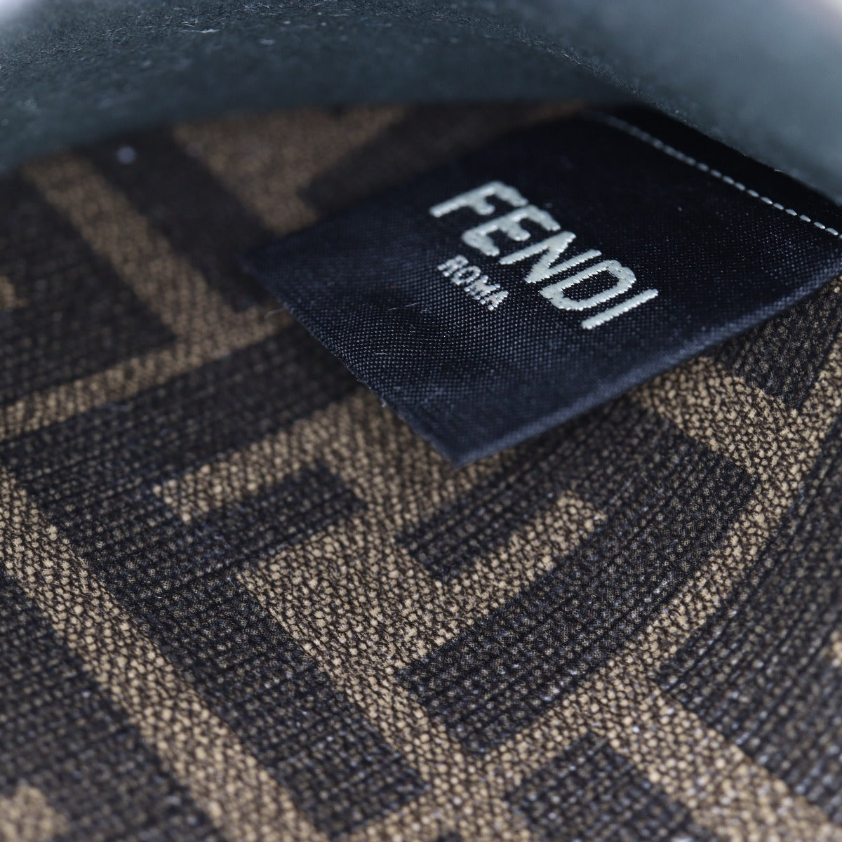 Fendi Peekaboo ISeeU Small