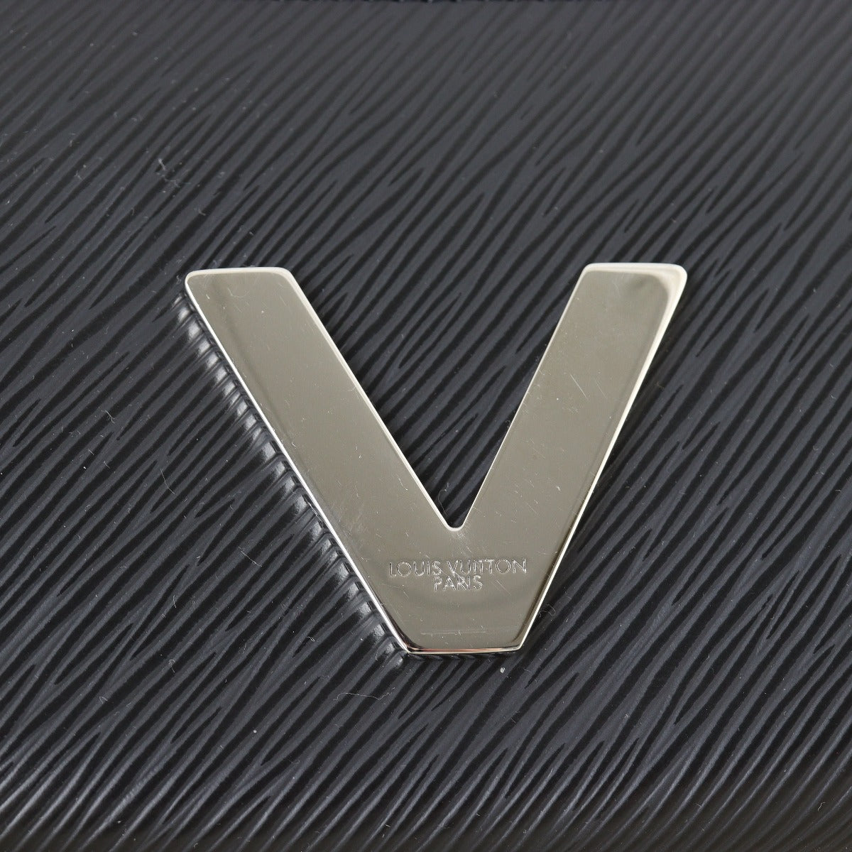 Louis Vuitton Twist Lock XL Epi