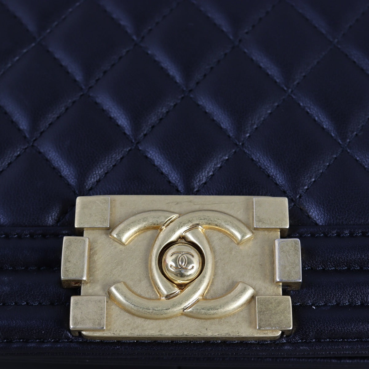 Chanel Boy Old Medium