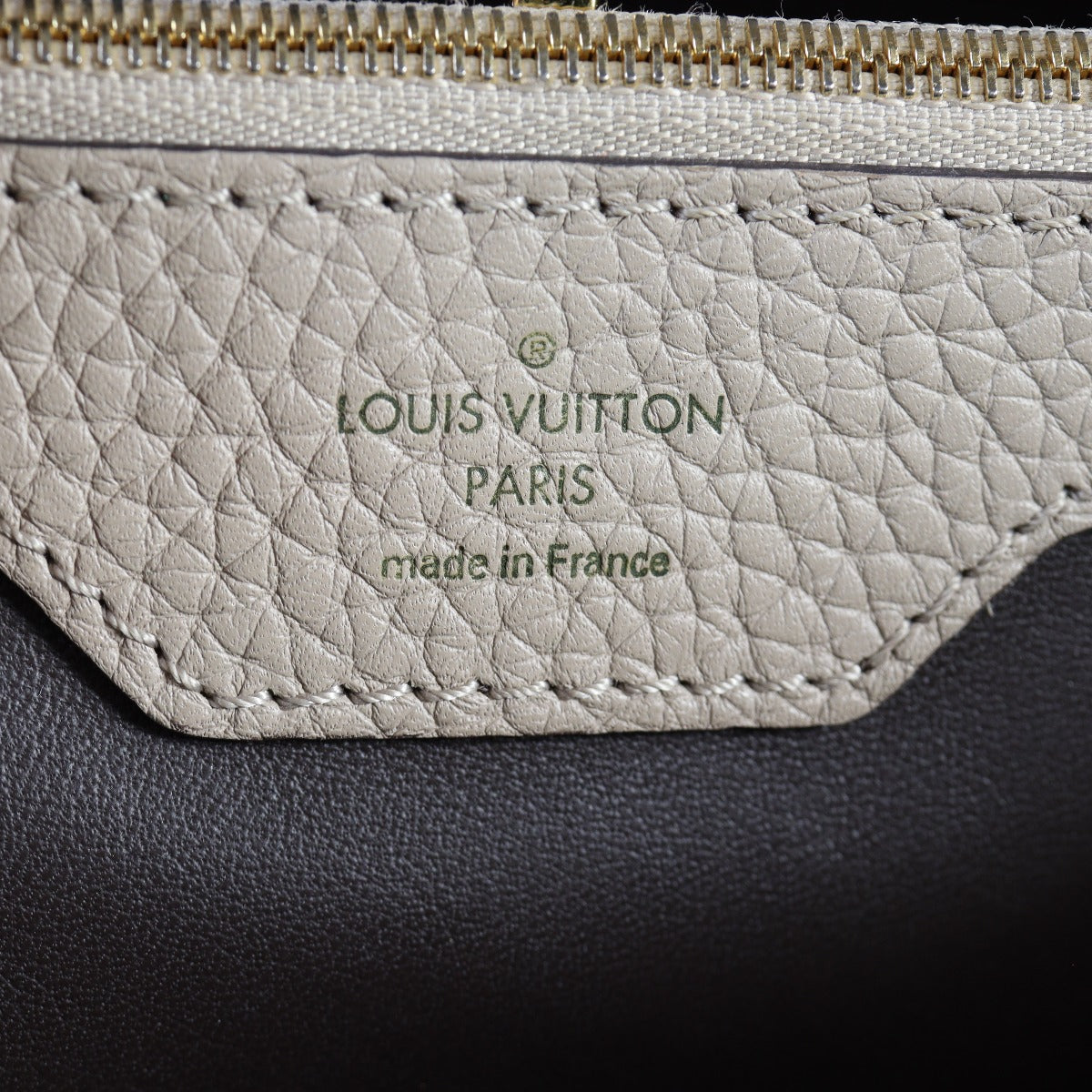 Louis Vuitton Capucines MM