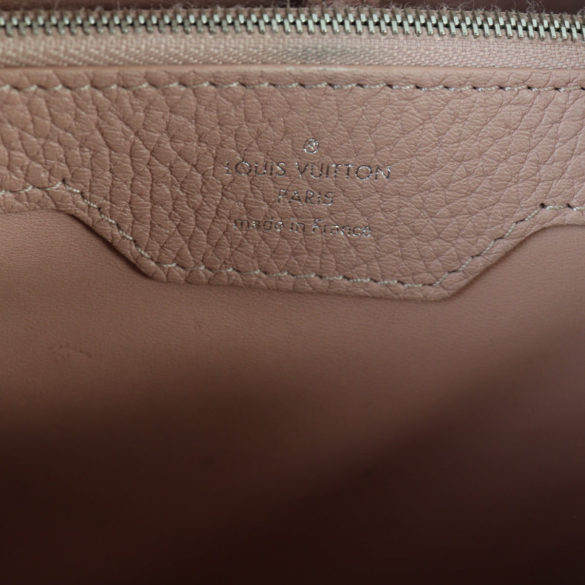 Louis Vuitton Capucines MM