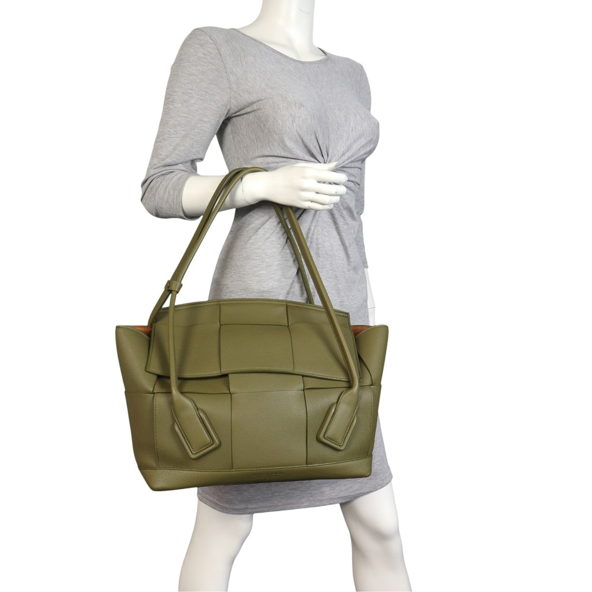 Bottega Veneta Arco 56 Tote