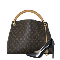 Louis Vuitton Artsy MM Monogram
