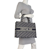 Dior Book Tote Medium Oblique