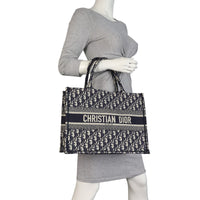 Dior Book Tote Medium Oblique