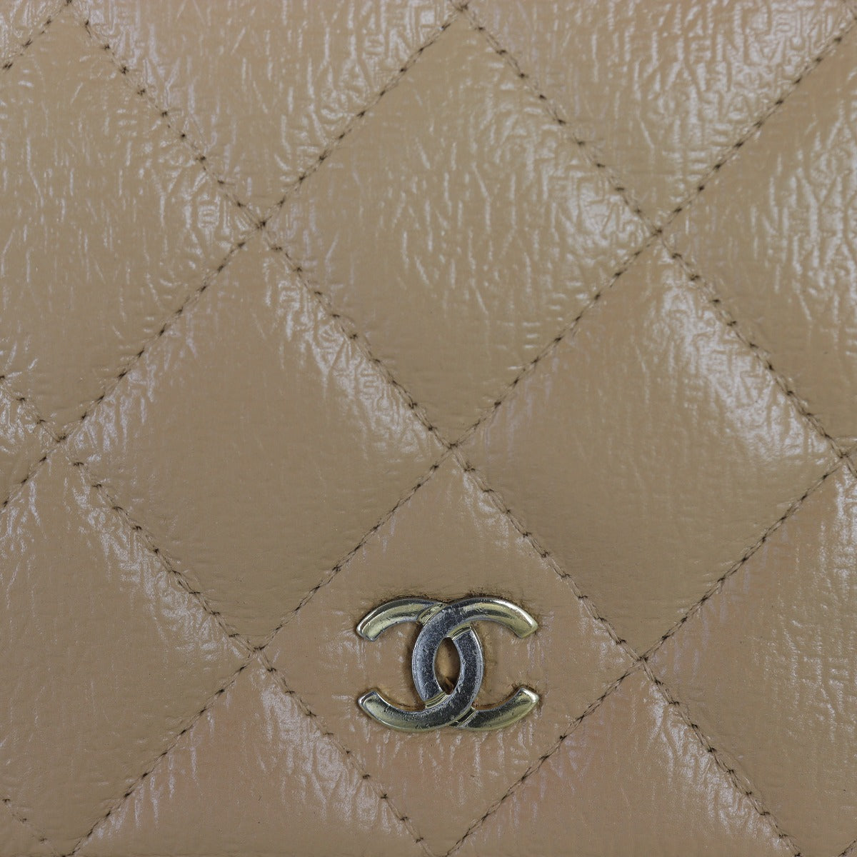 Chanel Classic Wallet on Chain