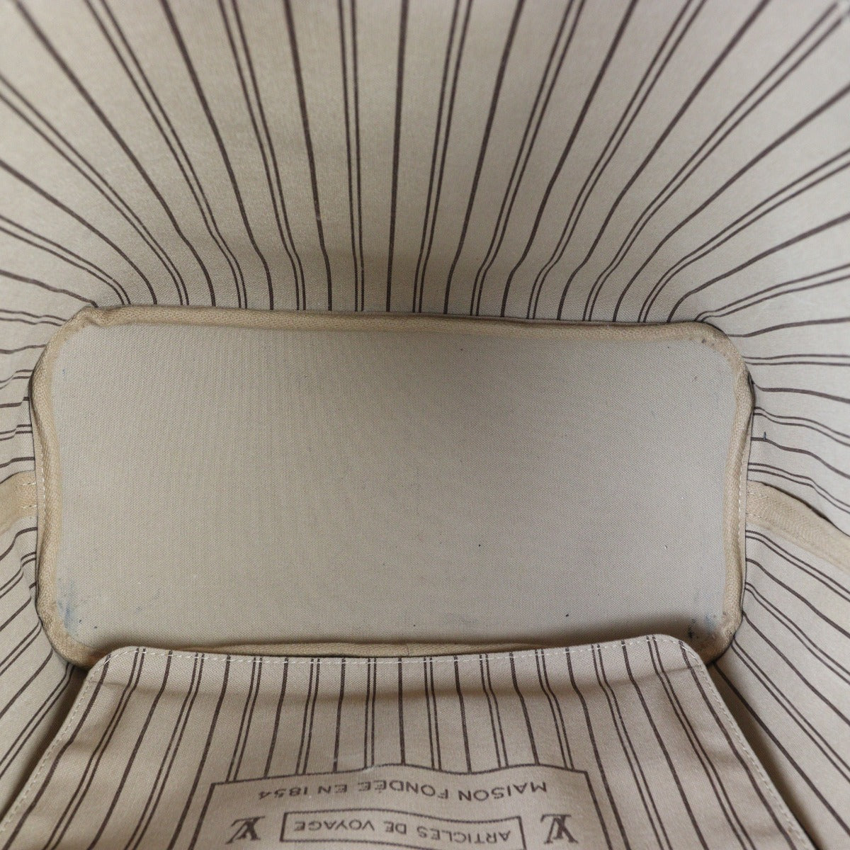 Louis Vuitton Neverfull MM Monogram