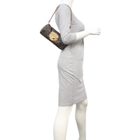 Louis Vuitton Beverly Pochette Monogram Mannequin
