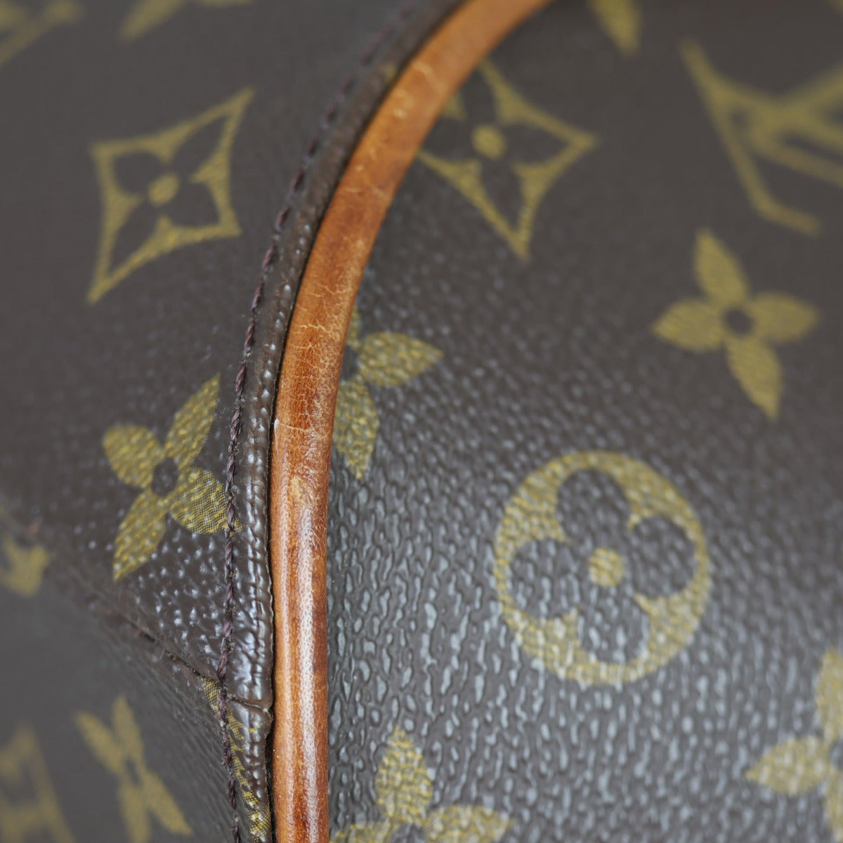 Louis Vuitton Ellipse MM Monogram Corner
