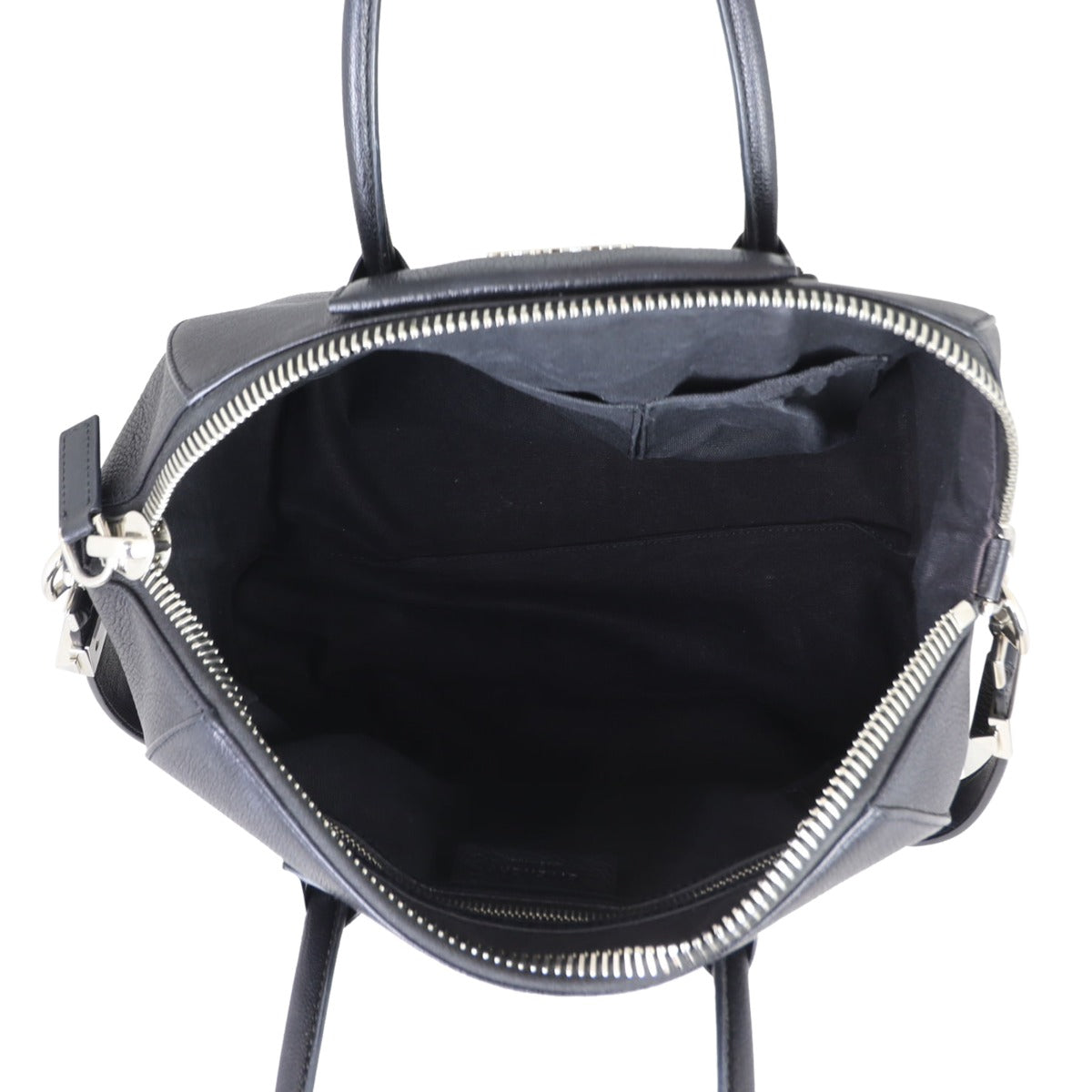 Givenchy Antigona Medium Whole interior

