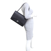 Chanel Classic Double Flap Maxi Mannequin
