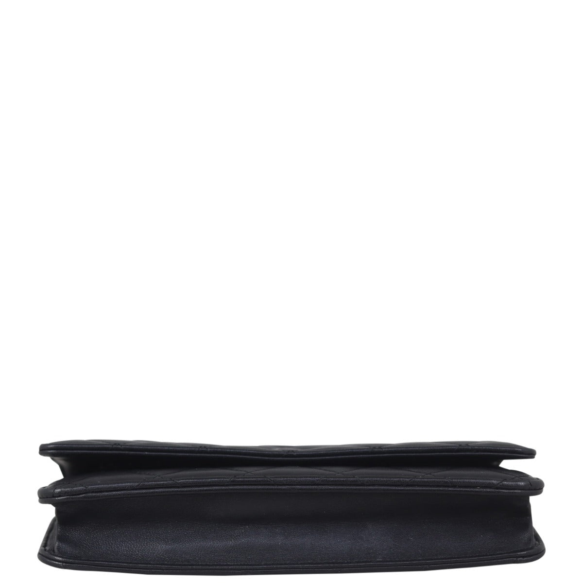 Chanel Classic Wallet on Chain Base
