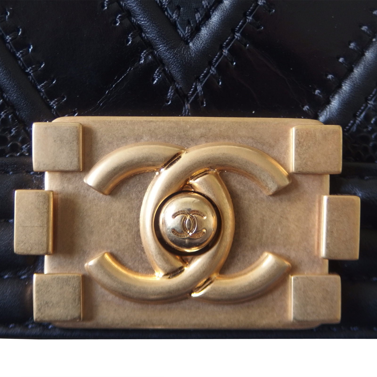 Chanel Boy Bag Medium Plus Clasp