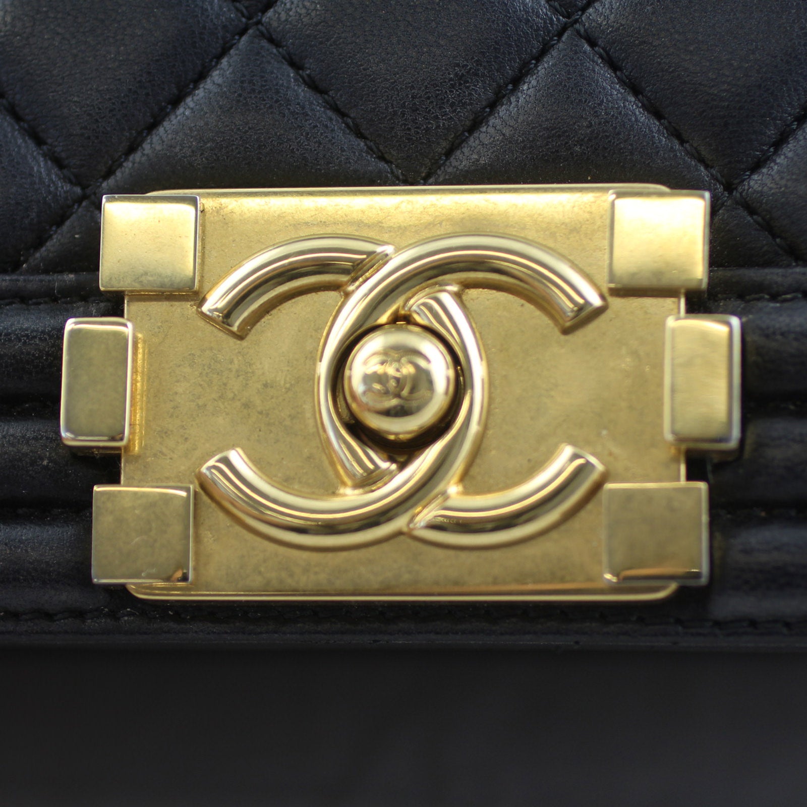 Chanel Boy Medium Logo