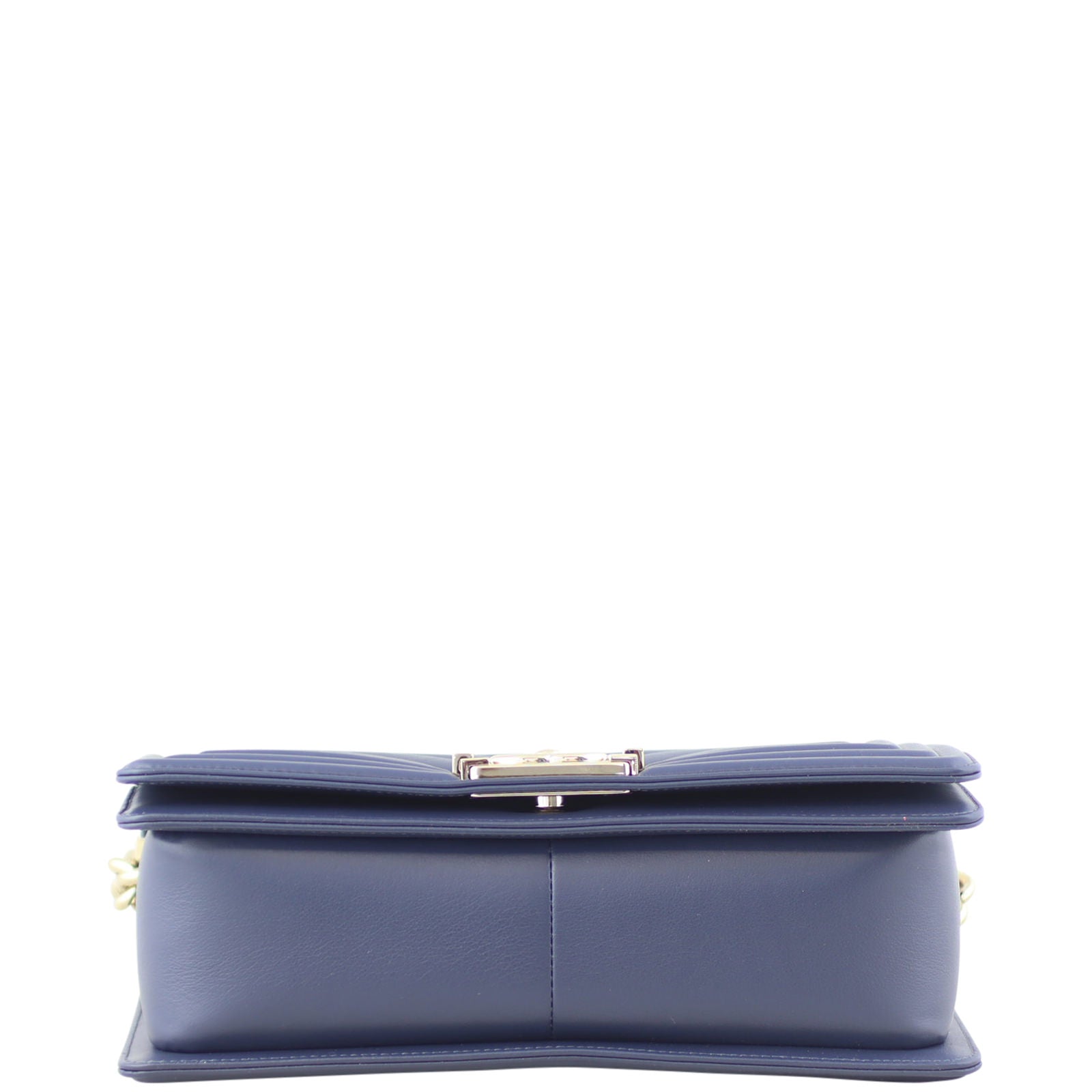 Chanel Boy Chevron Old Medium base