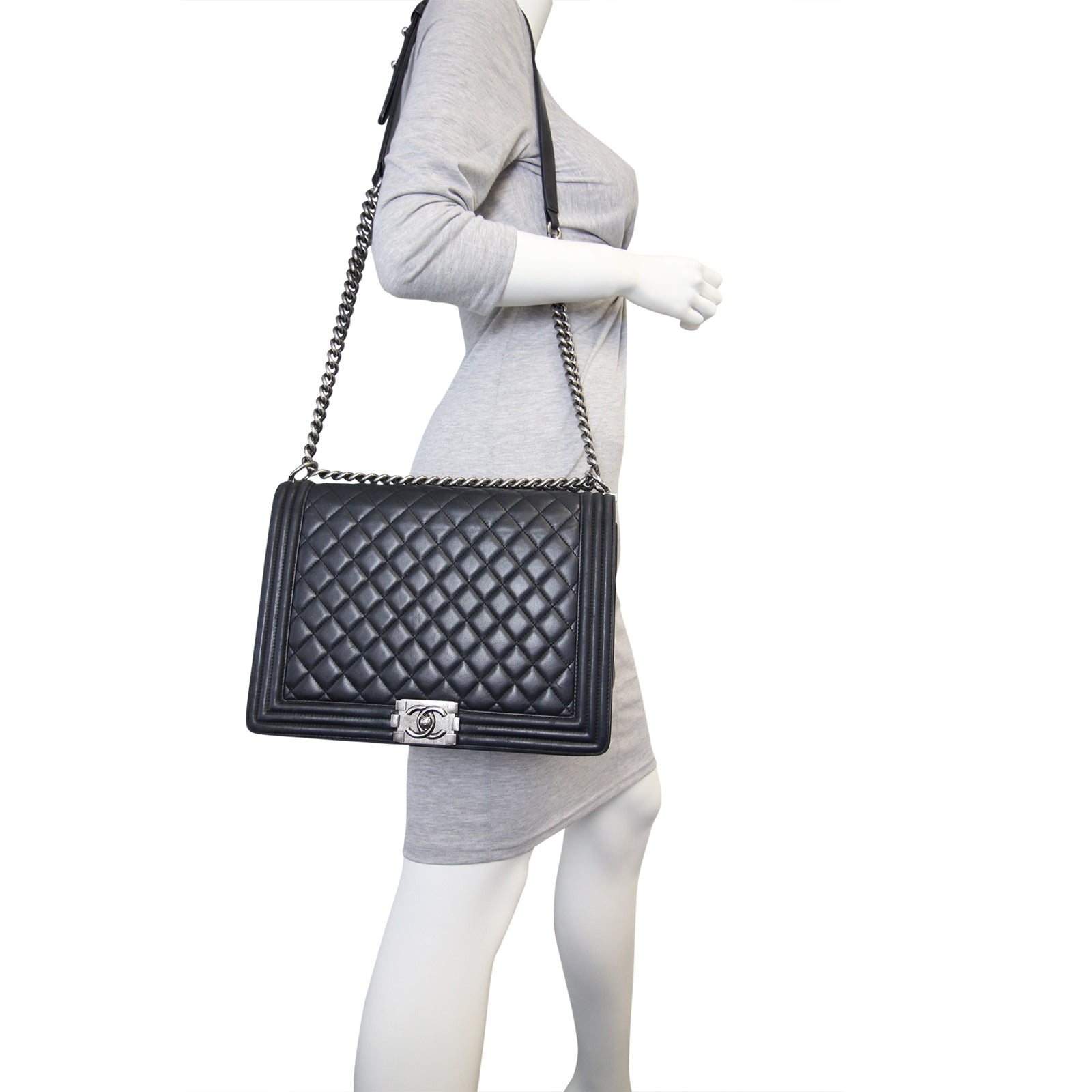 Chanel Boy Large mannequin