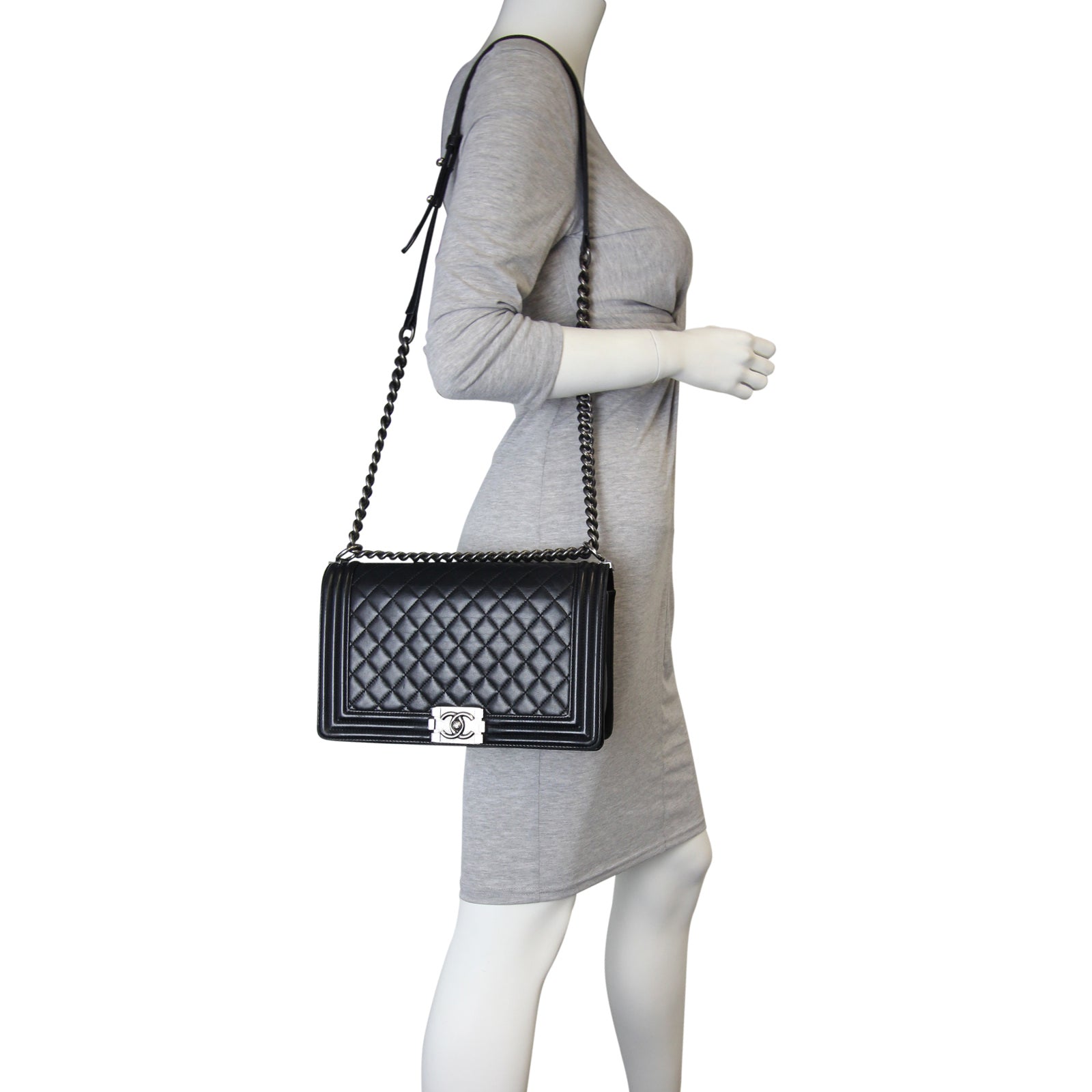 Chanel Boy Bag New Medium Mannequin
