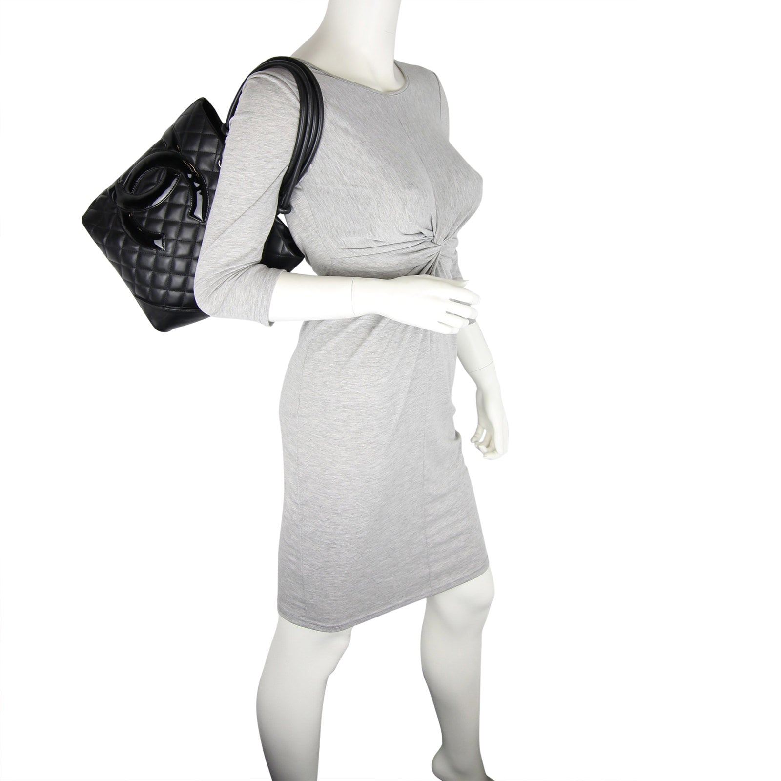 Chanel Ligne Cambon Medium Tote mannequin