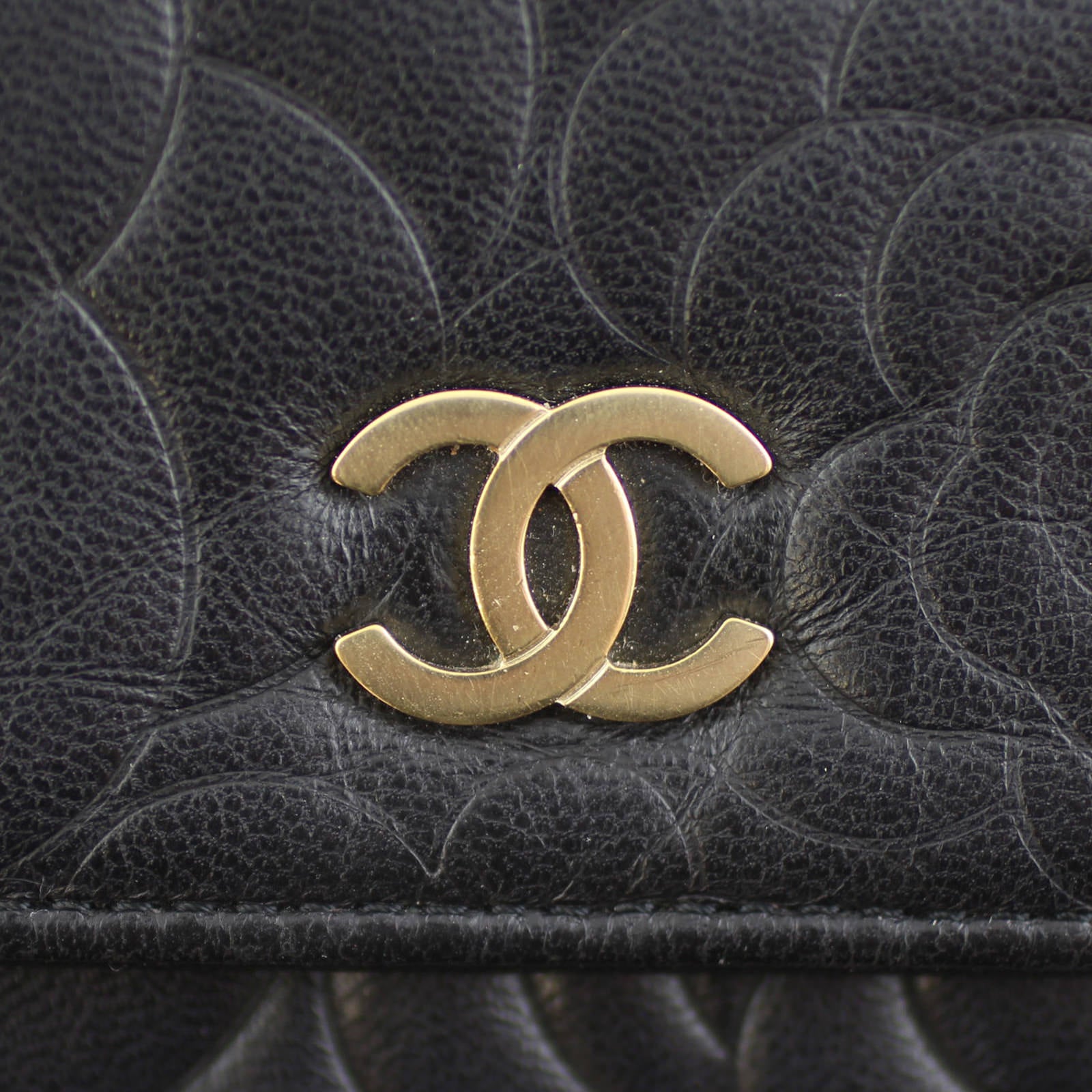 Chanel Camellia Wallet on Chain Logo