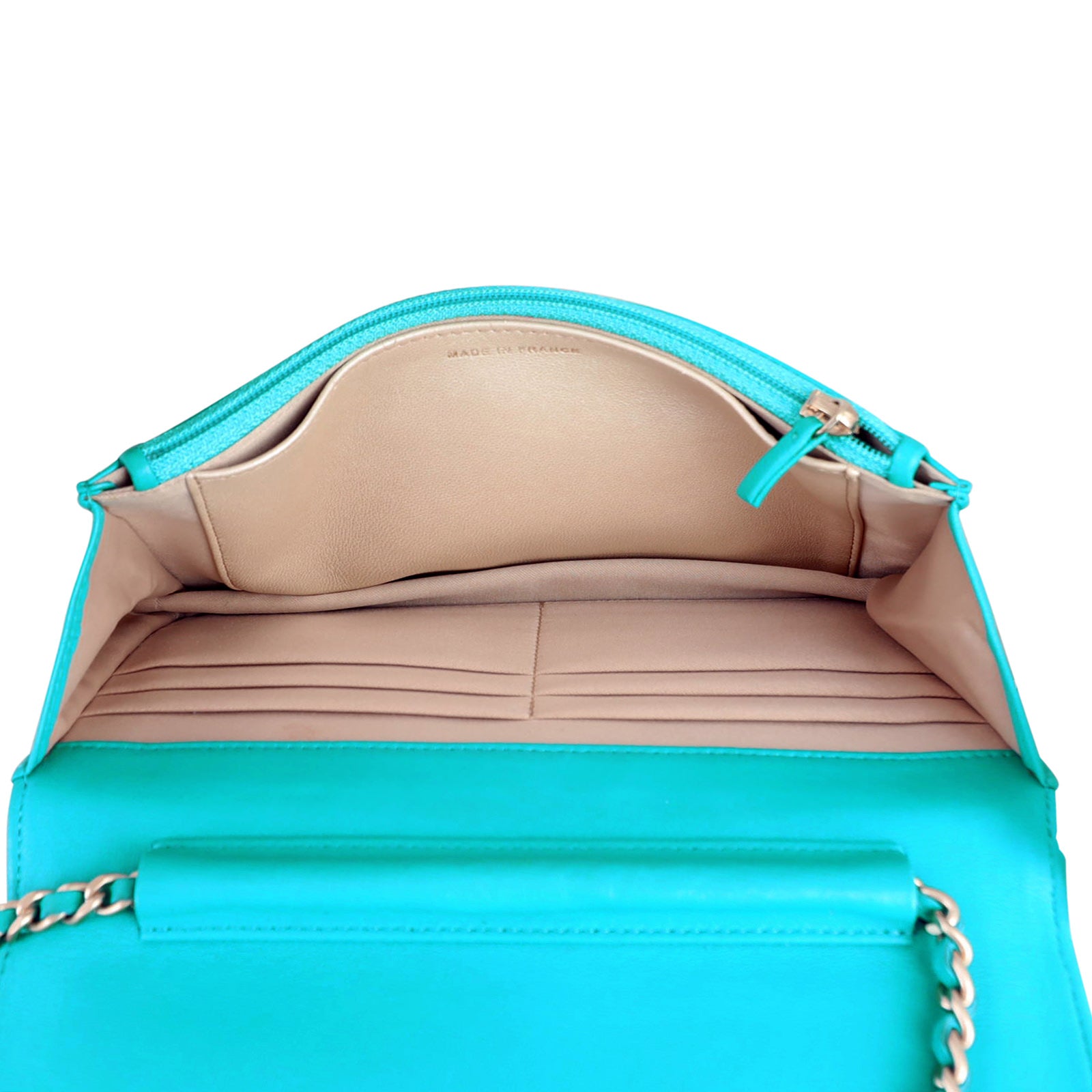 Chanel Camellia Wallet on Chain Whole interior