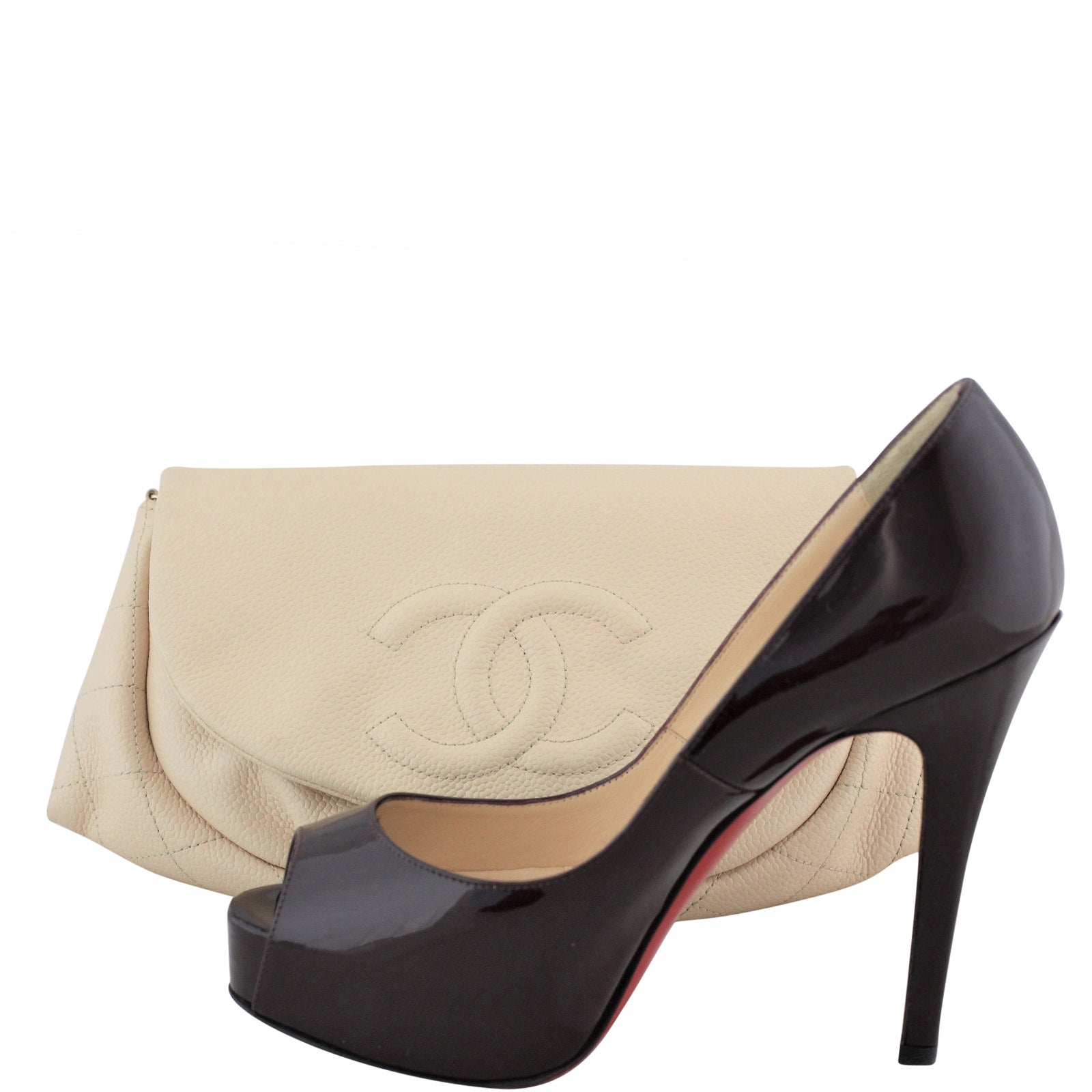 Chanel Half Moon Wallet on Chain Scale