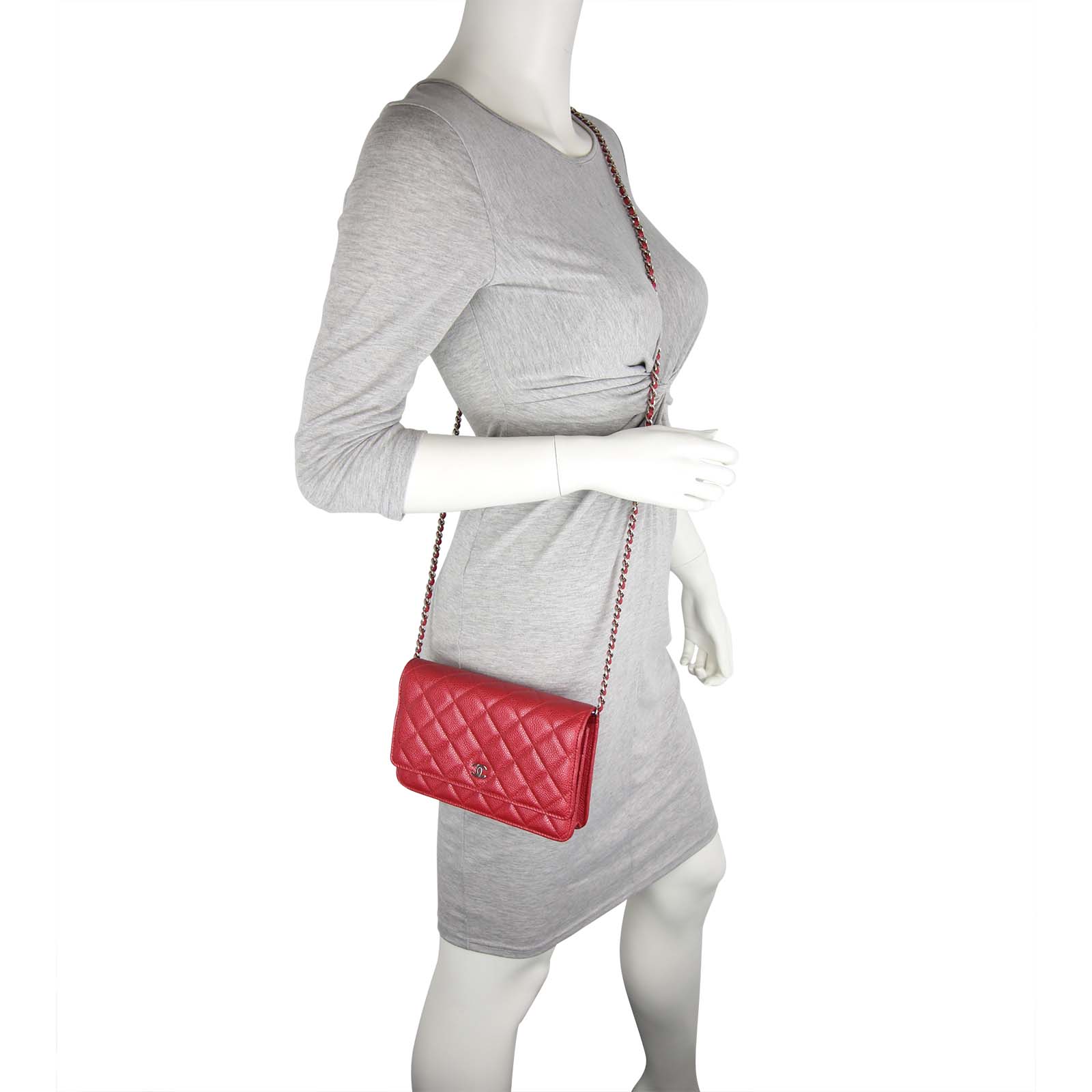 Chanel Wallet on Chain Mannequin