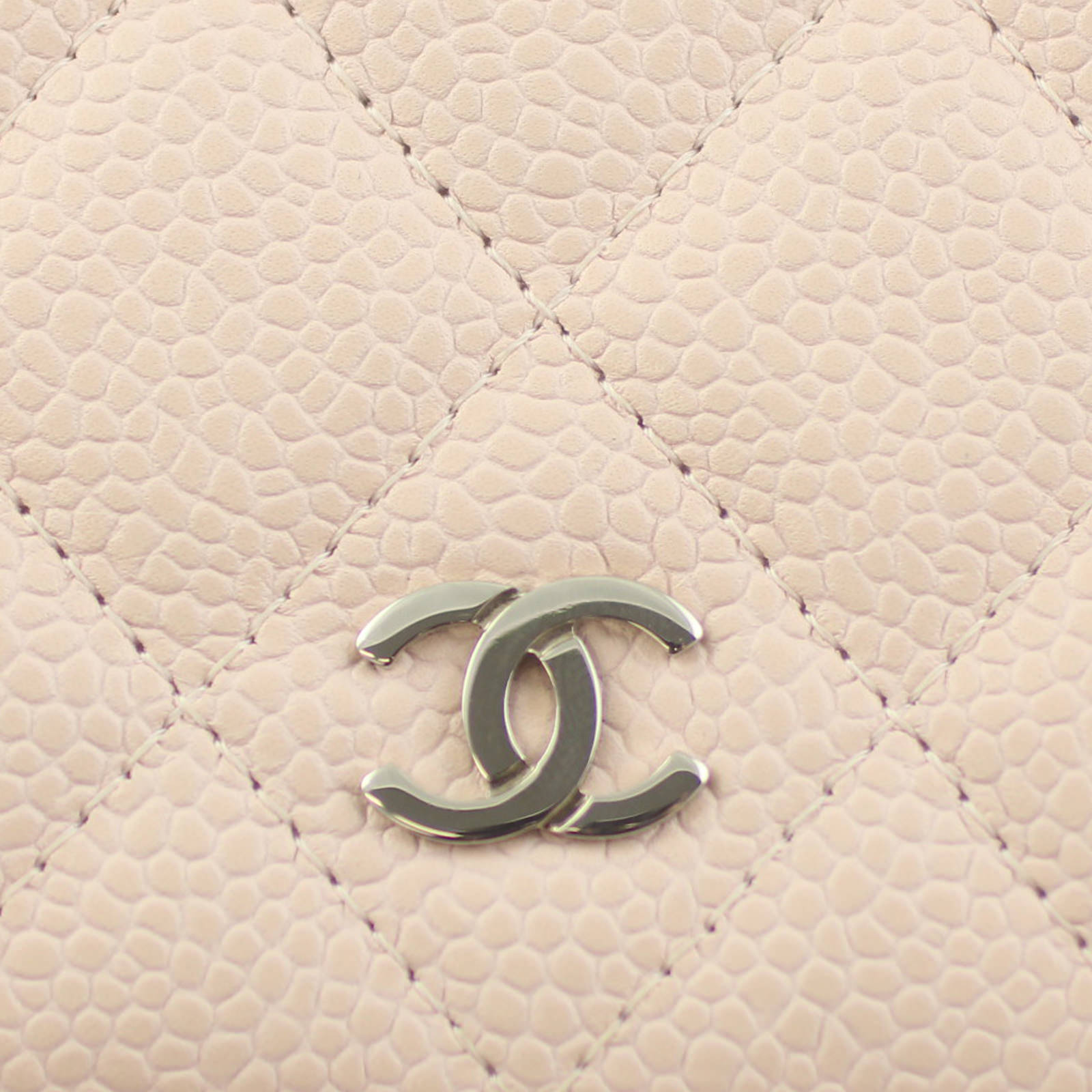 Chanel CC Yen Wallet Logo