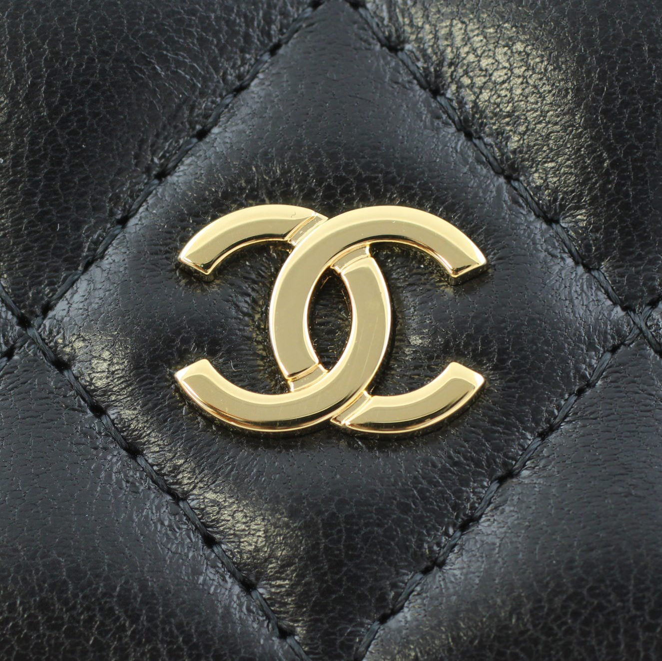 Chanel Classic Coin Purse Logo