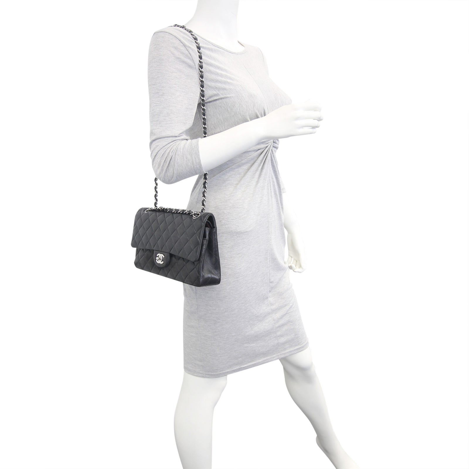 Chanel Classic Double Flap Medium mannequin