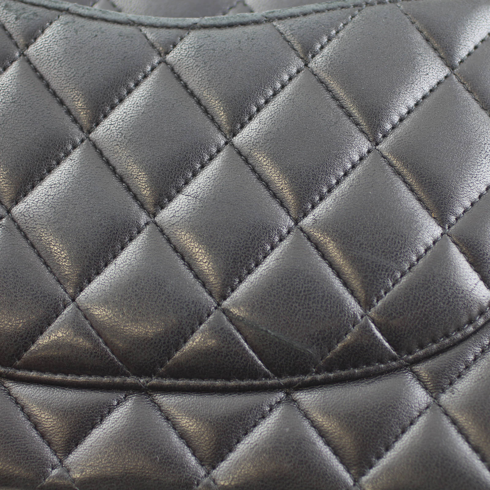 Chanel Classic Double Flap Medium back pocket