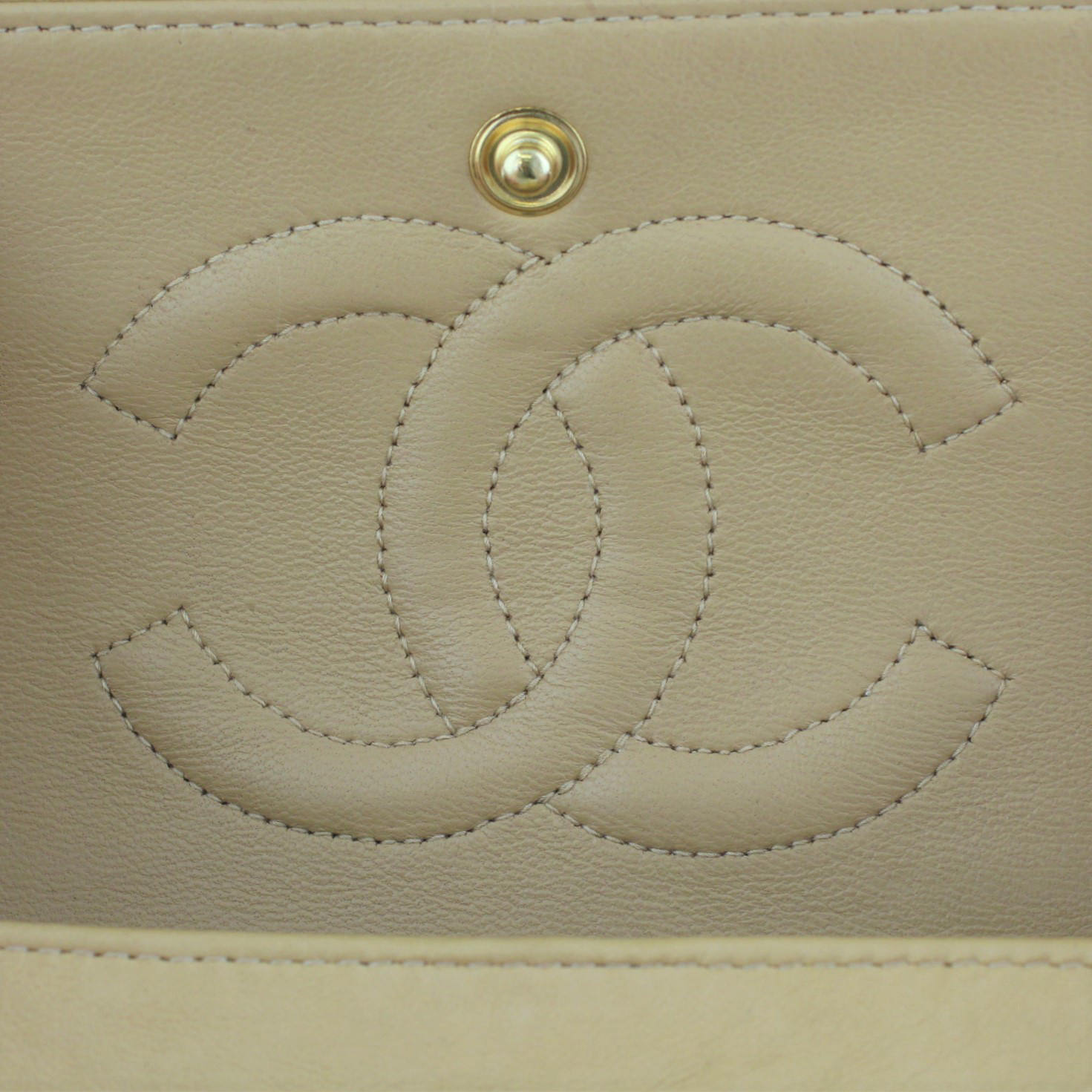 Chanel Classic Double Flap Medium Logo