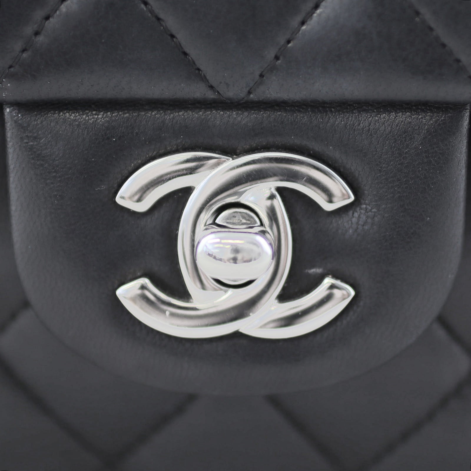 Chanel Classic Double Flap Small turnlock