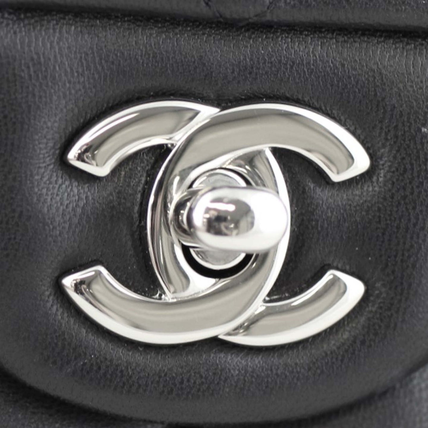 Chanel Classic Double Flap Medium turnlock
