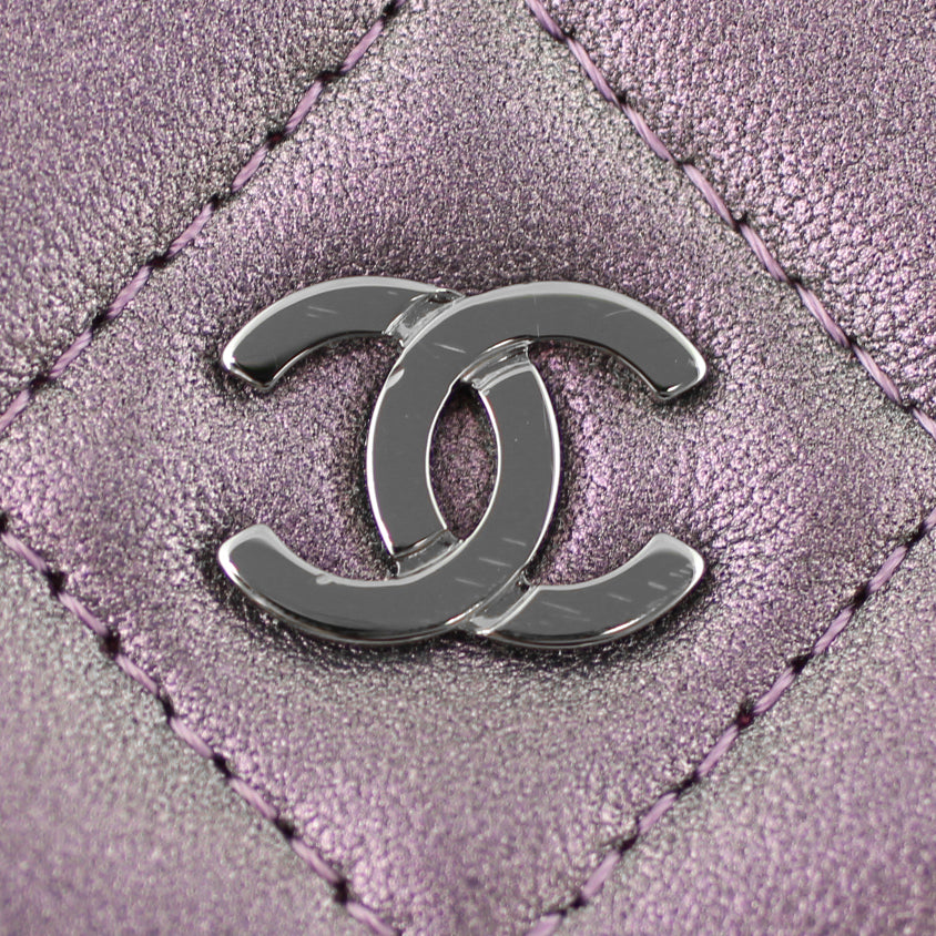 Chanel Classic Wallet On Chain Iridescent Logo
