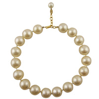 Chanel Vintage Glass Pearl Necklace Hanging