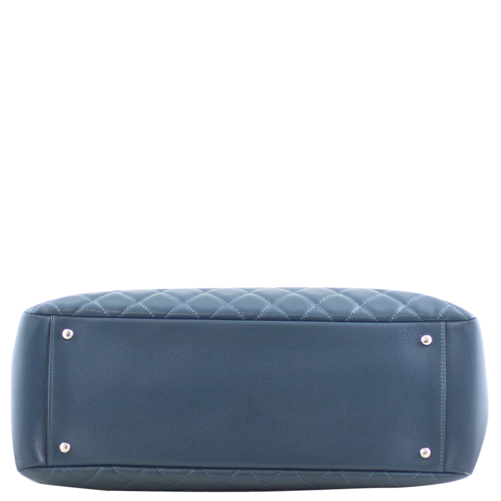 Chanel Grand Shopping Tote XL base