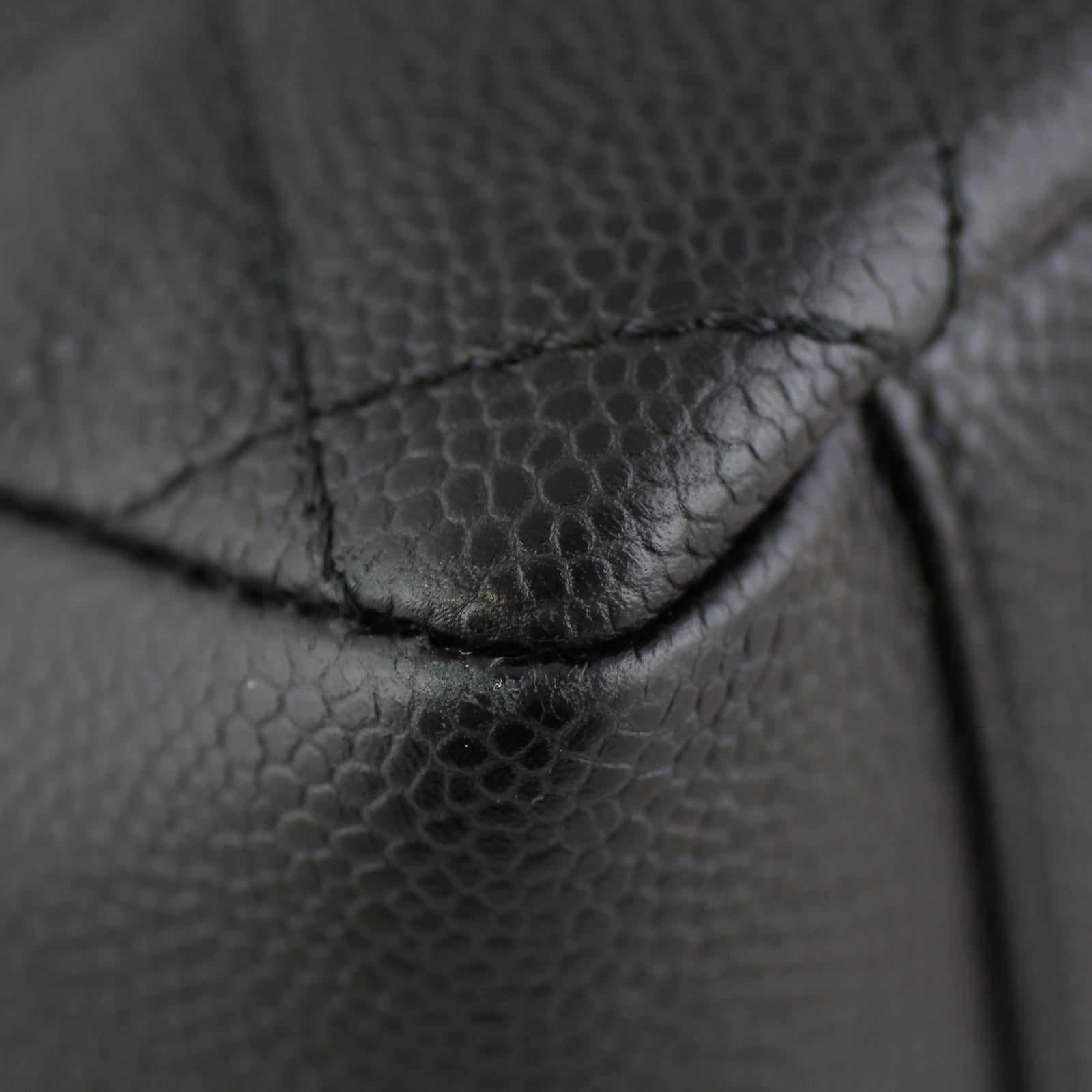 Chanel Grand Shopping Tote Edge