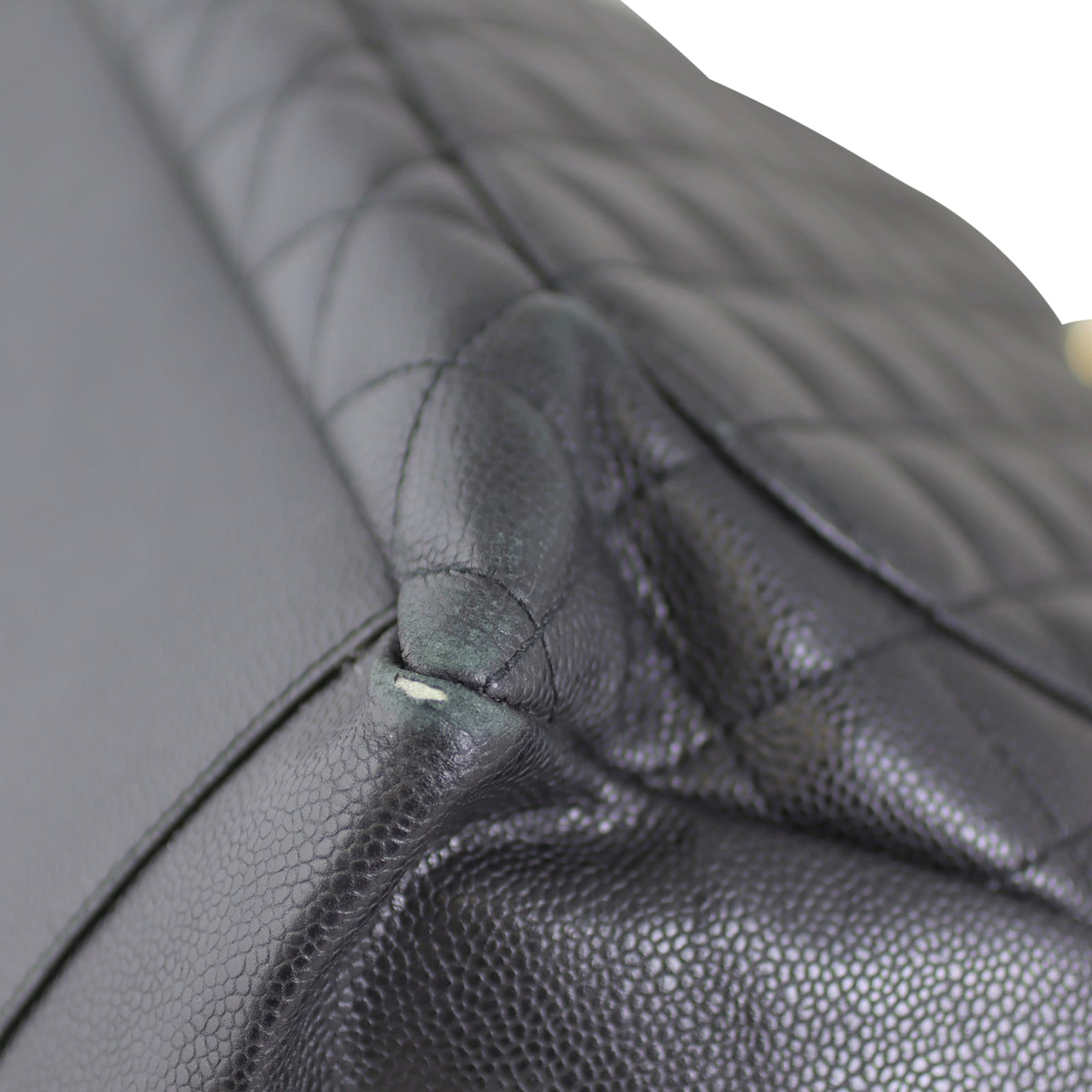 Chanel Grand Shopping Tote corner