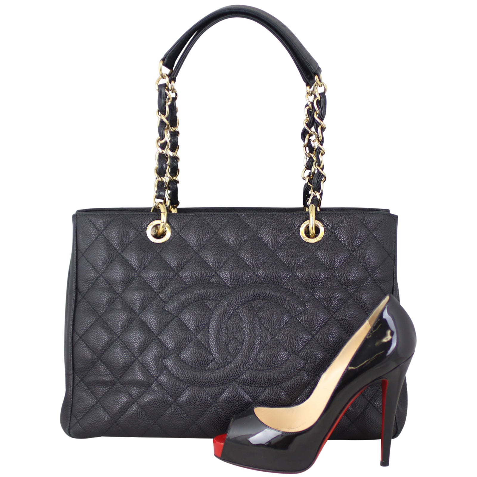 Chanel Grand Shopping Tote scale