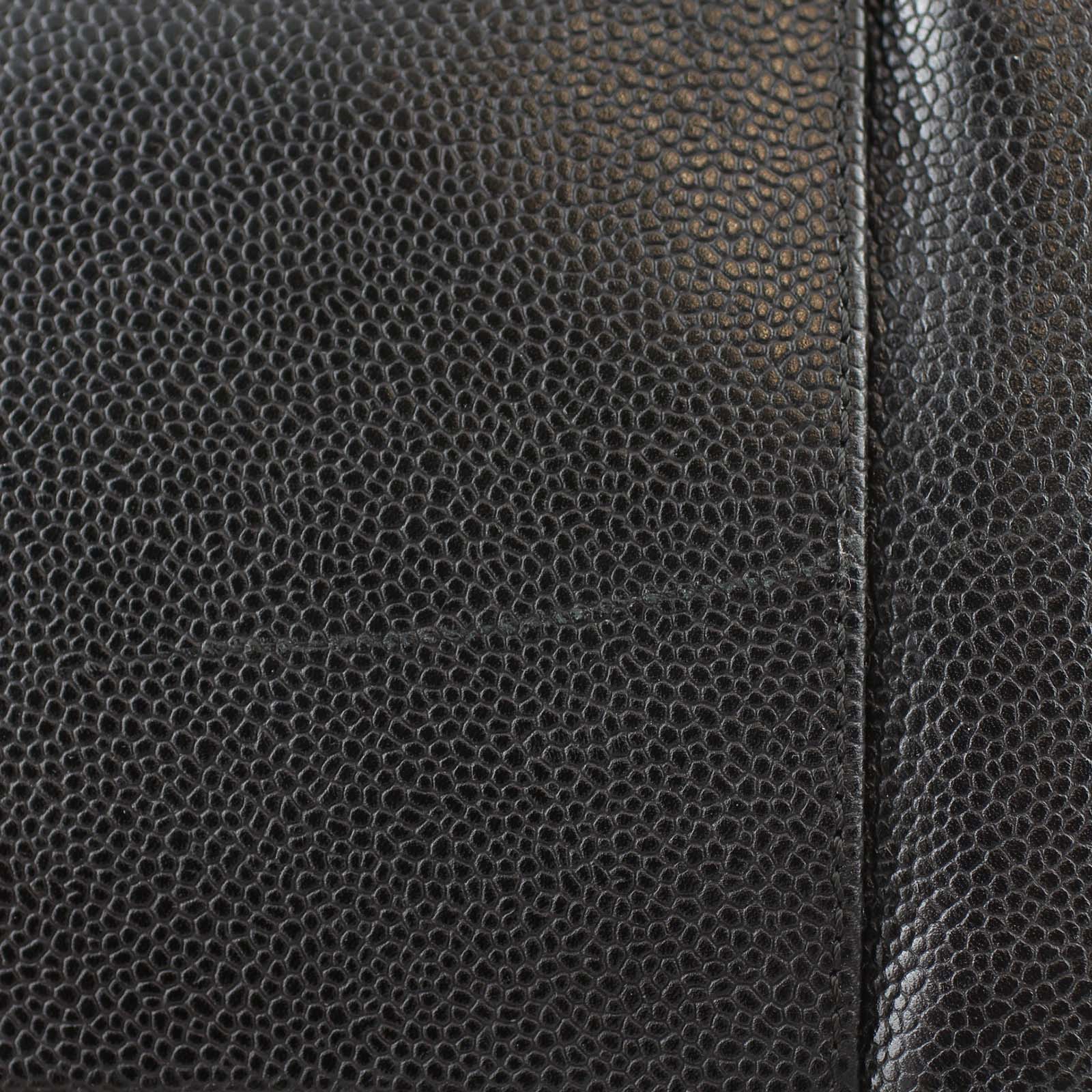 Chanel Grand Shopping Tote Base Scratch 